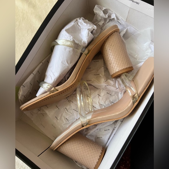 New Dolce Vita Nude Noles Heels - Picture 4 of 10